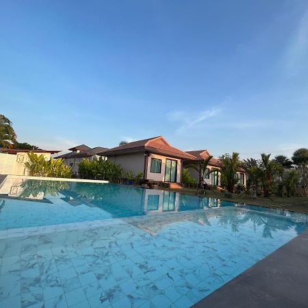 Tinna Resort Ban Nong Mai Ngam Extérieur photo