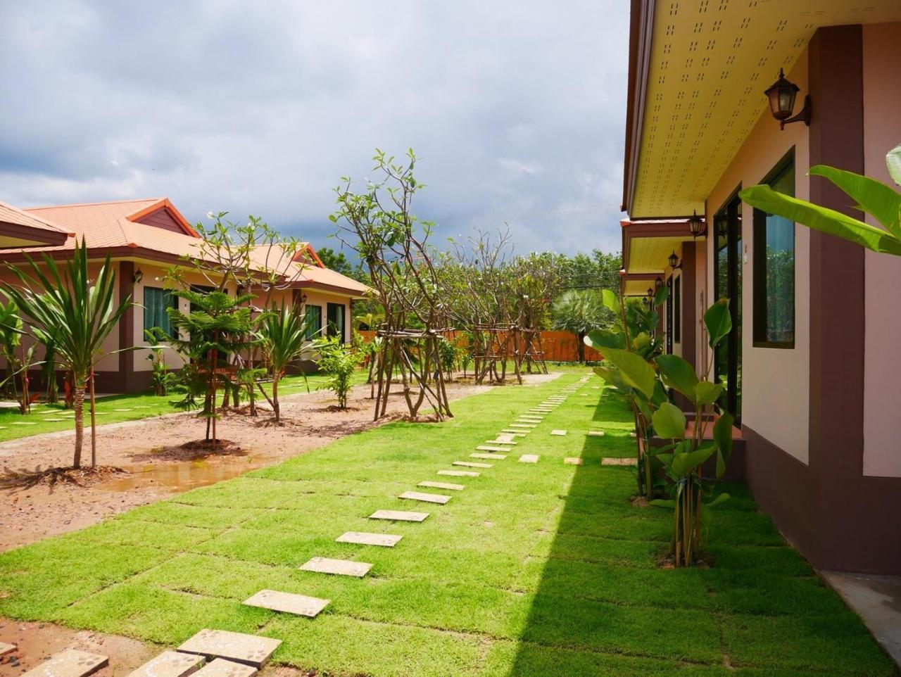 Tinna Resort Ban Nong Mai Ngam Extérieur photo