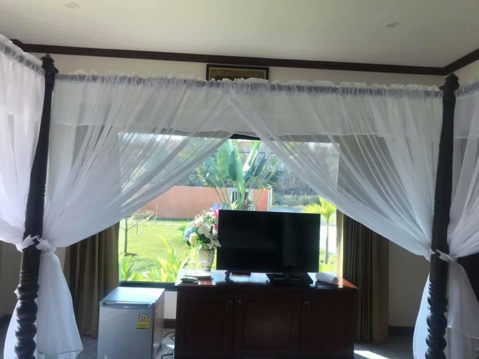 Tinna Resort Ban Nong Mai Ngam Extérieur photo